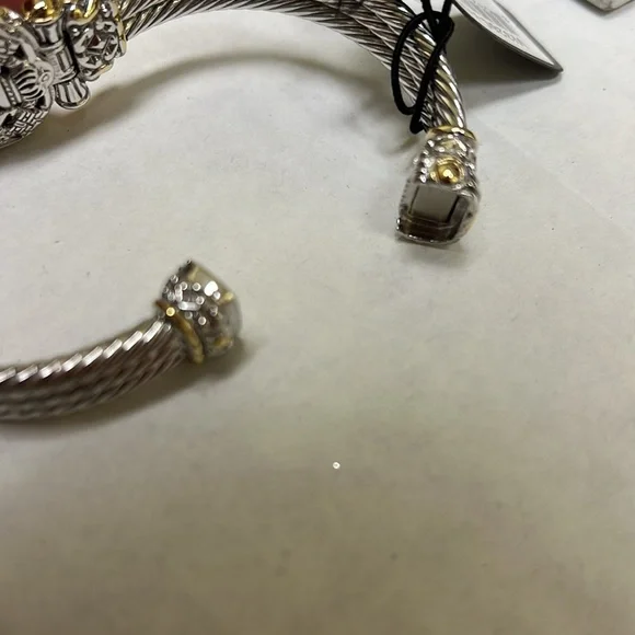 Vintage John Medeiros Bracelet Watch - Picture 2 of 3